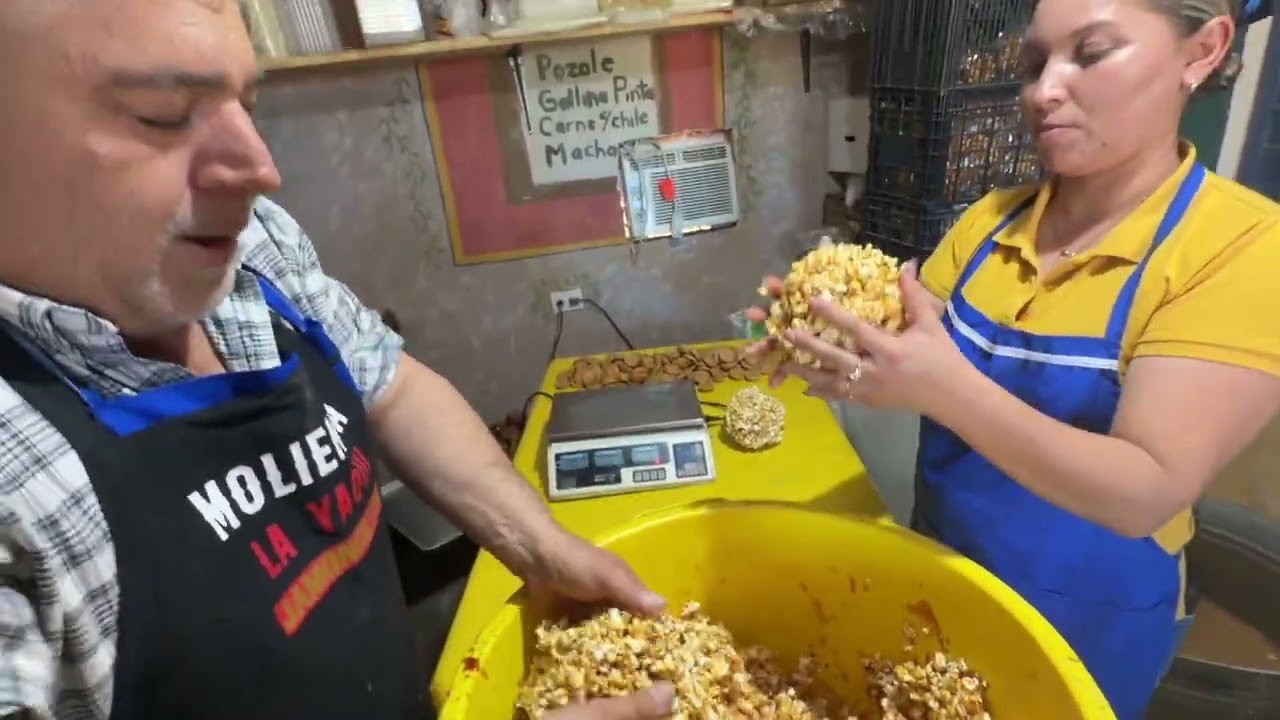 Elaboración de pomteduros con miel de caña recien elaborada