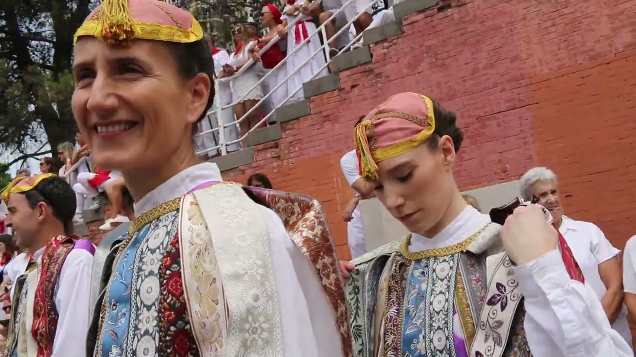 BASAKAITZ DANTZA TALDEA 2025 SAN FERMIN FORU ENPARANTZAN