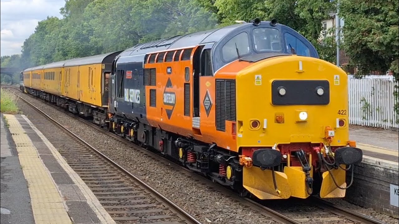 37422 & 37425 Around The North West