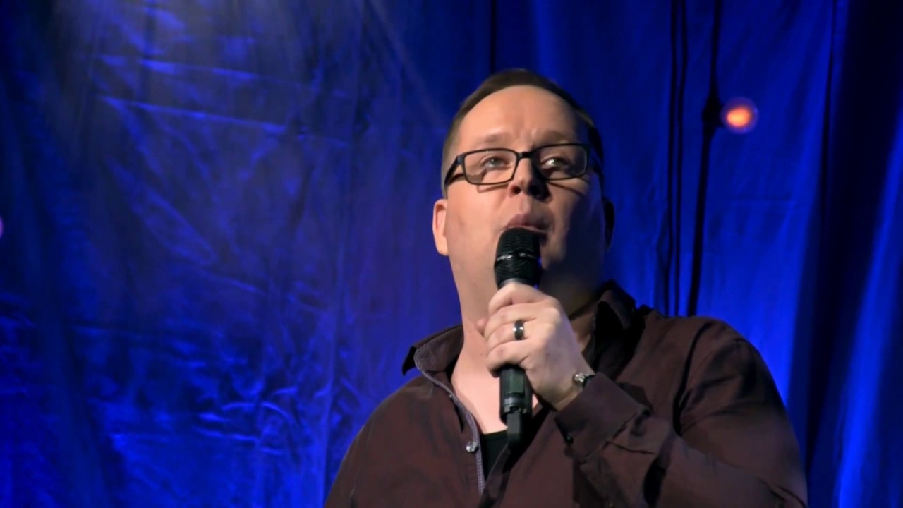 Poliisit uskoo taruolentoihin | JAPE GR&Ouml;NROOS @ Stand Up!