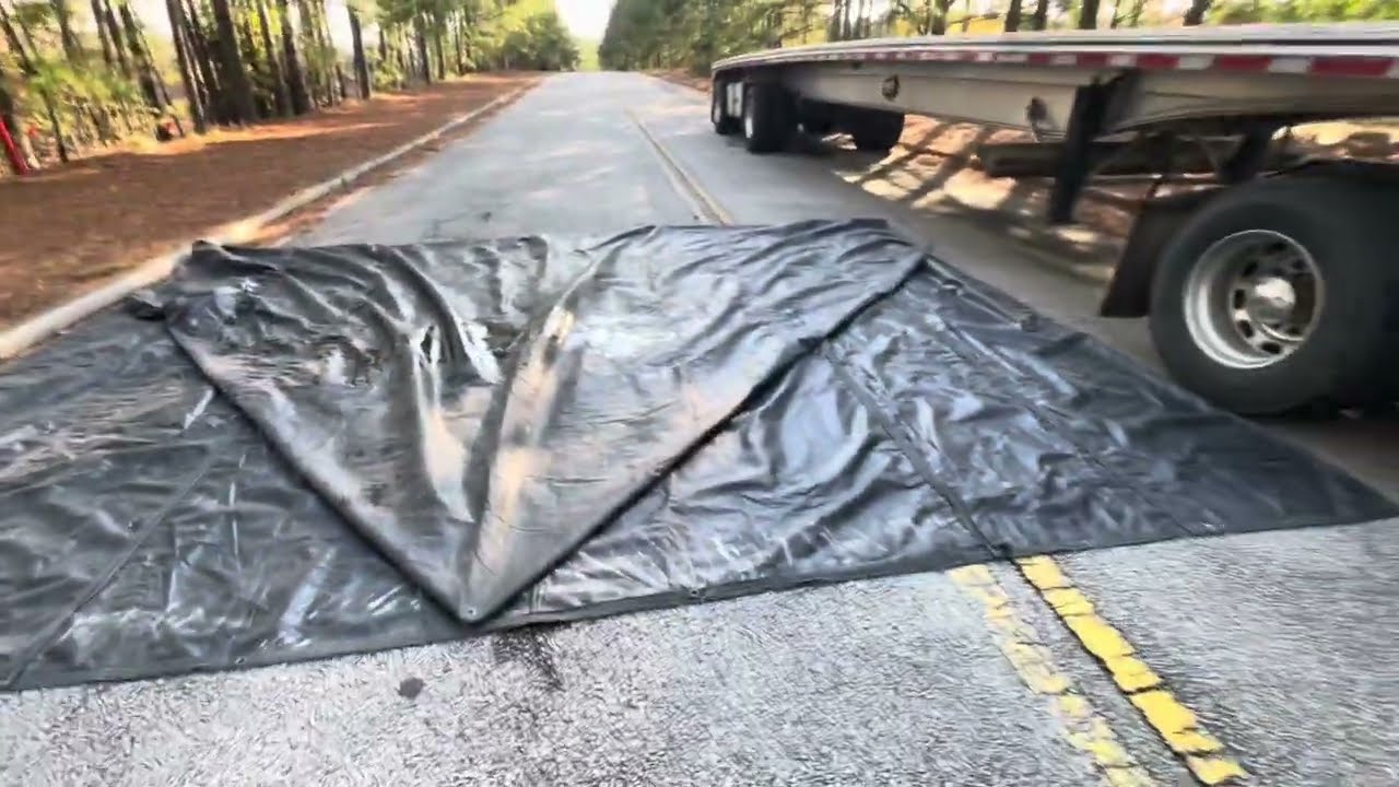 How to fold flatbed tarps | the paper plane method #peterbilt #peterbilt579 #tips #trucking