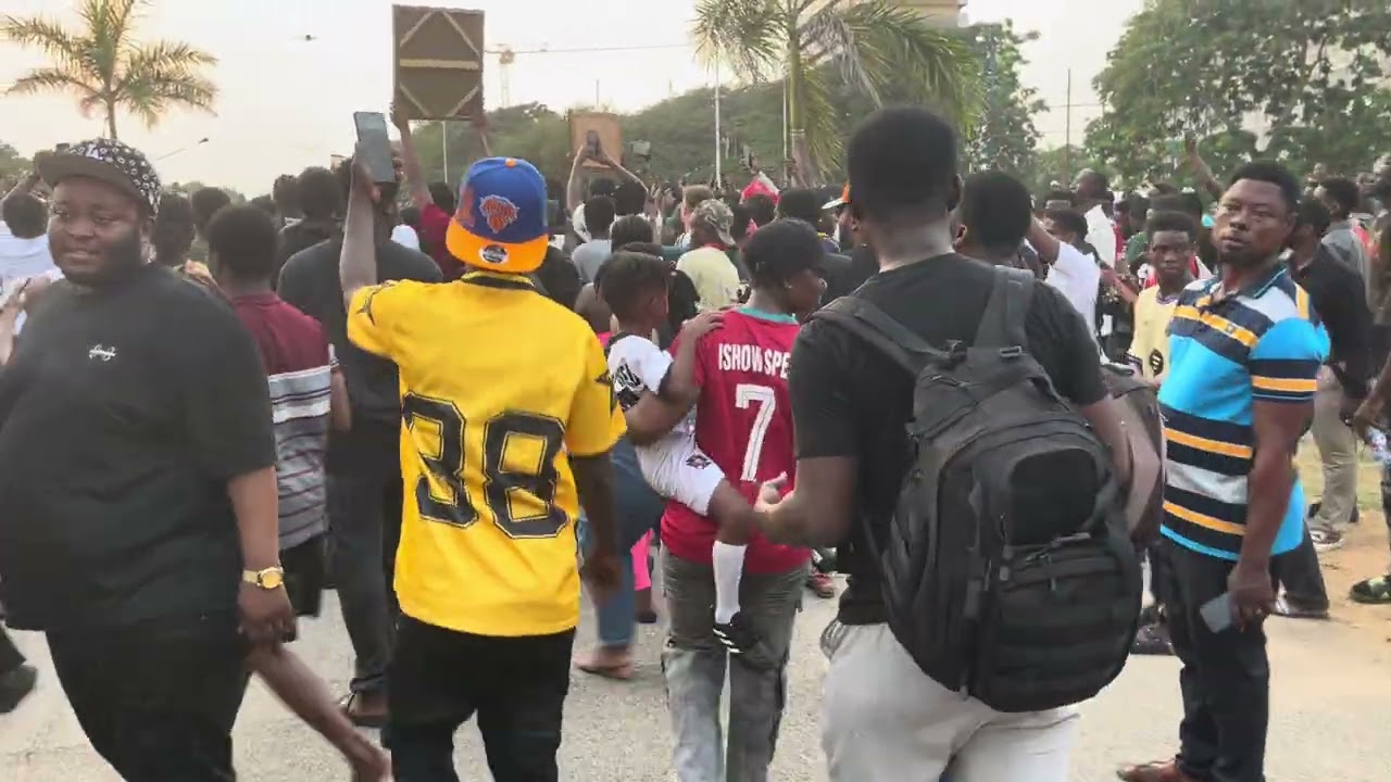 Ishowspeed wins race in Ghana #rosckytv #ishowspeed #ishowspeedshorts #africa #viral 