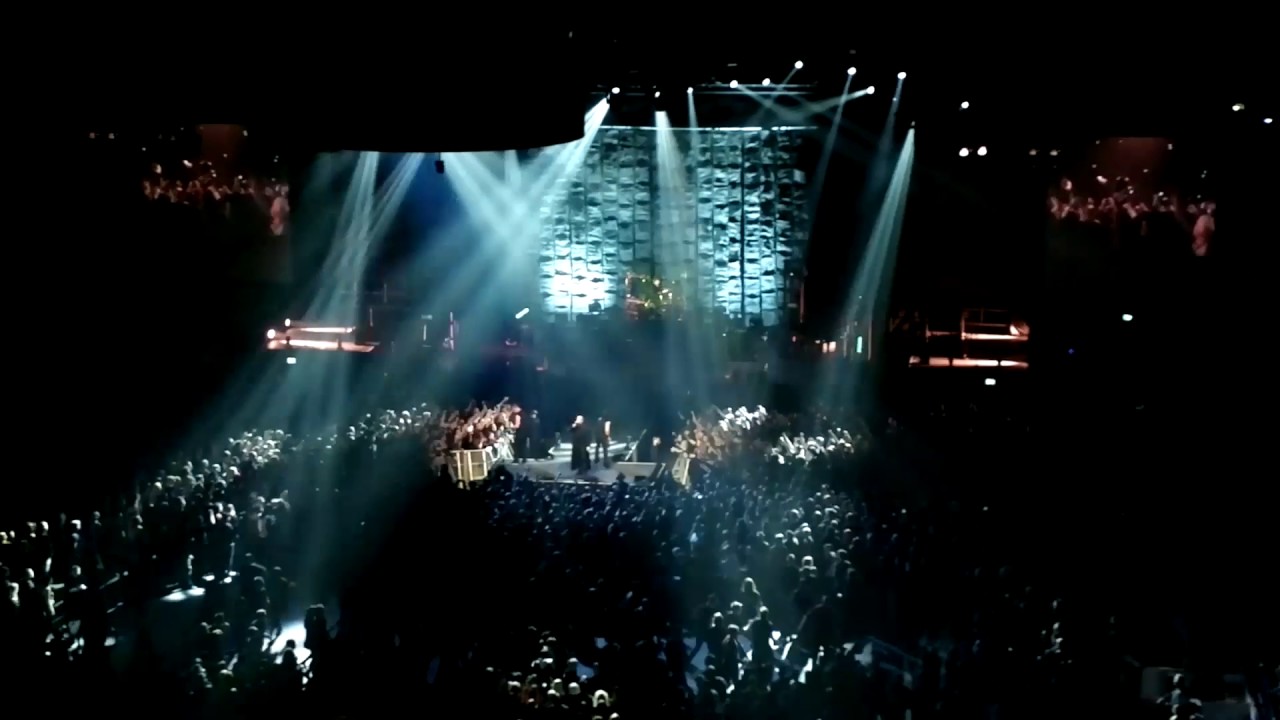 Disturbed - Down With the Sickness ( @Disturbed Live Helsinki)