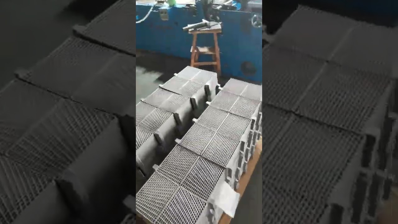 lead-acid battery grid casting machine and mold