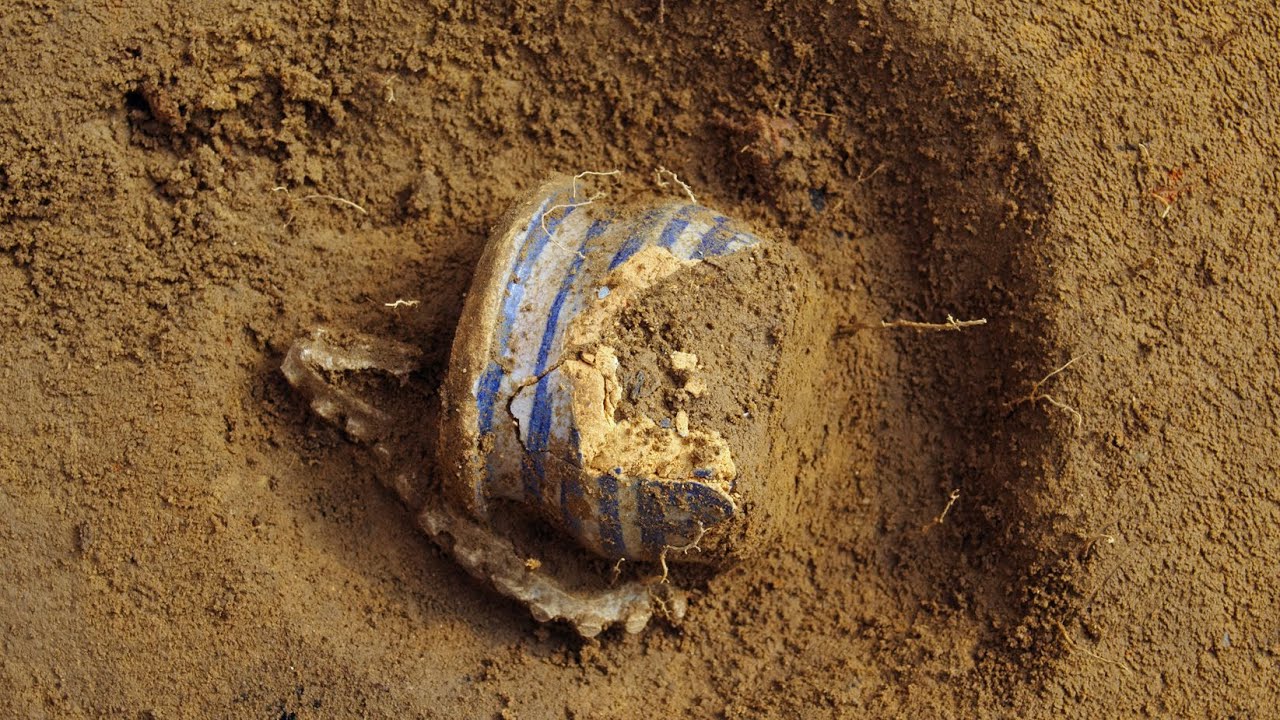 Dig Deeper Episode 70 - East Churchyard Discoveries