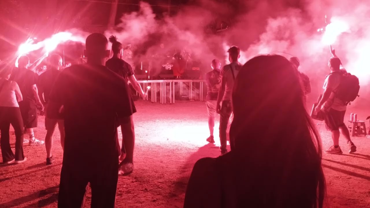 13 Ρωγμές στο χρόνο...για την Δήμητρα (official video)