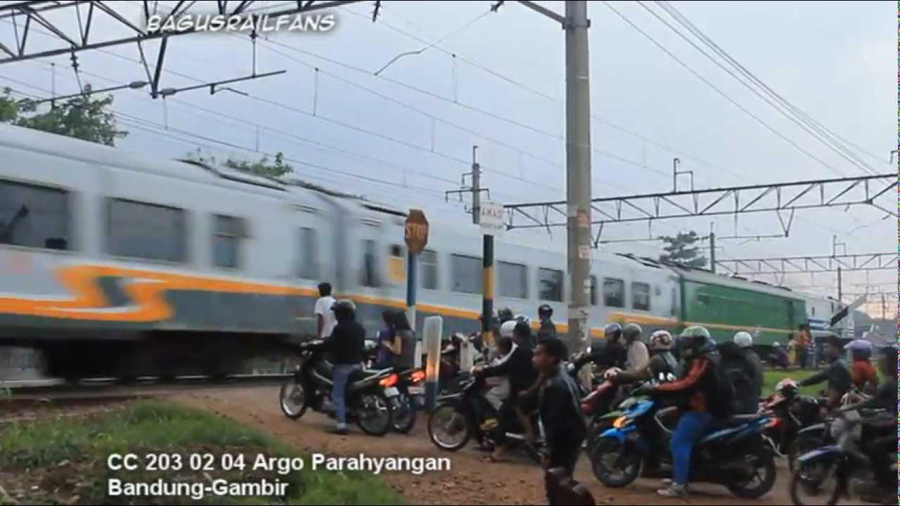 Indonesian Railway : Spotting near cakung Railway Station 2