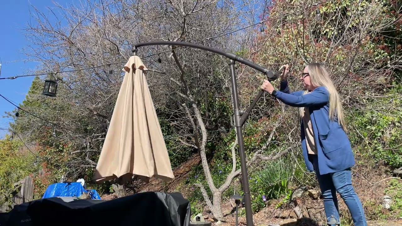 My review of the HomShade 10ft Offset Patio Umbrella Hanging Cantilever Patio Outdoor