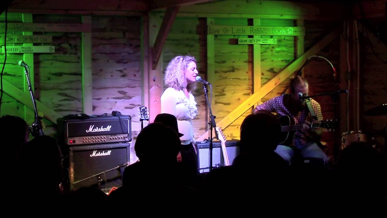 Lauren Housley - All You Need Is A Friend (Live at Little Rabbit Barn)