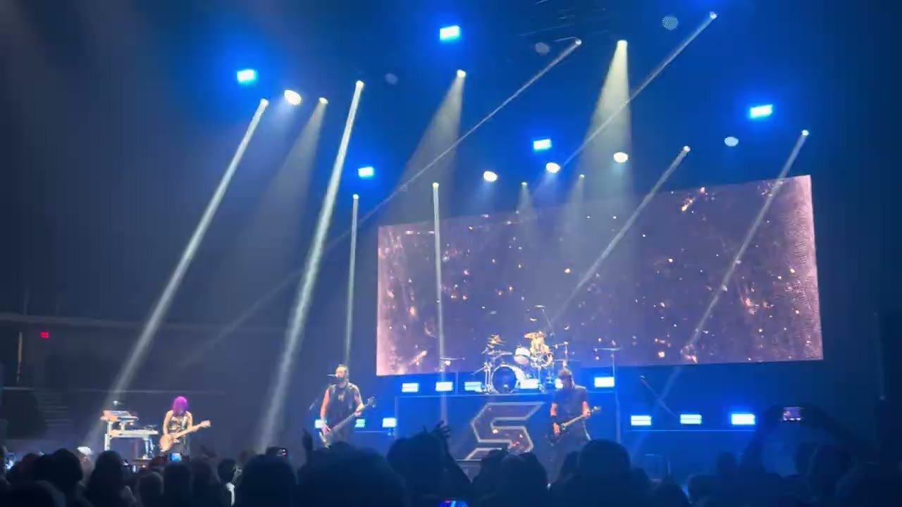 Phycho in my head by skillet live 