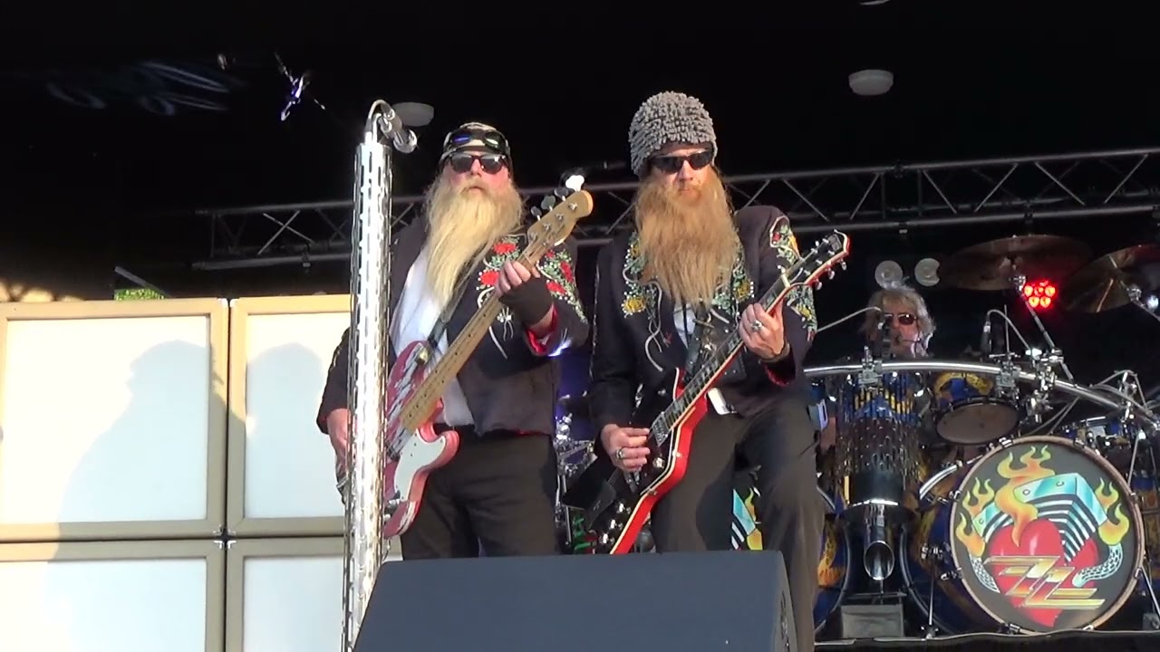 Fuzz Top the Real Tribute to ZZ TOP (Sleeping Bag) Bully les Mines 2023