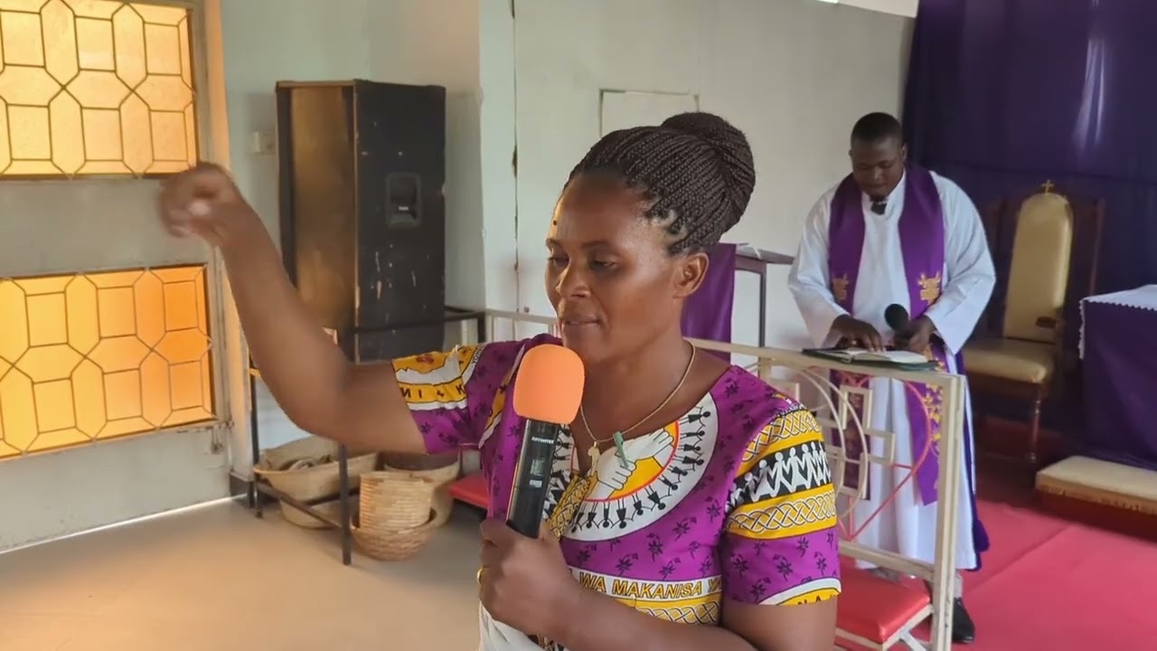 MWENYEKITI IDARA YA WANAWAKE MAKANISA YA CCT KANDA YA NDEMBEZI MANISPAA YA SHINYANGA VUMILIA SWEBE