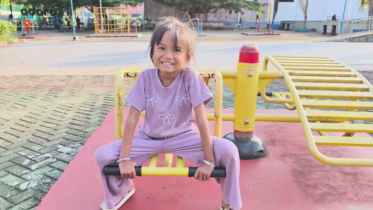 Jalan-jalan sore bersama Kayla 🩷