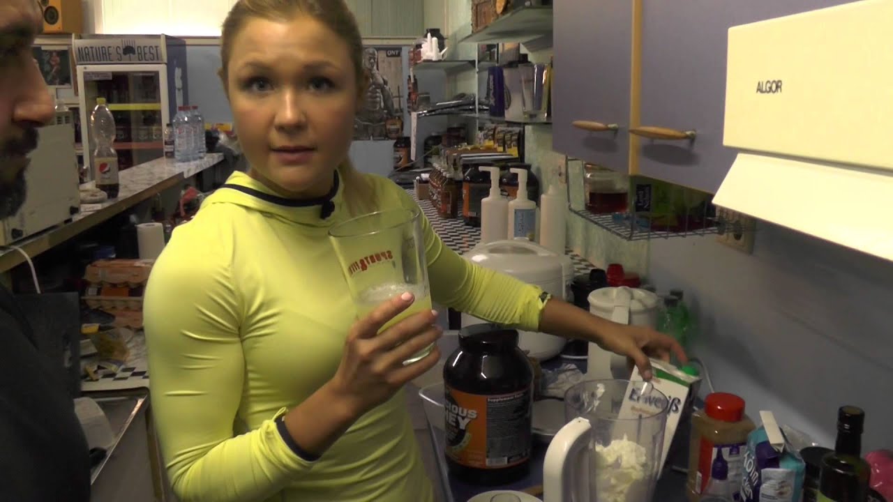 Weltmeister Rezepte: Protein-Käsekuchen für Muskelaufbau und Fettabbau feat. Sophia Thiel