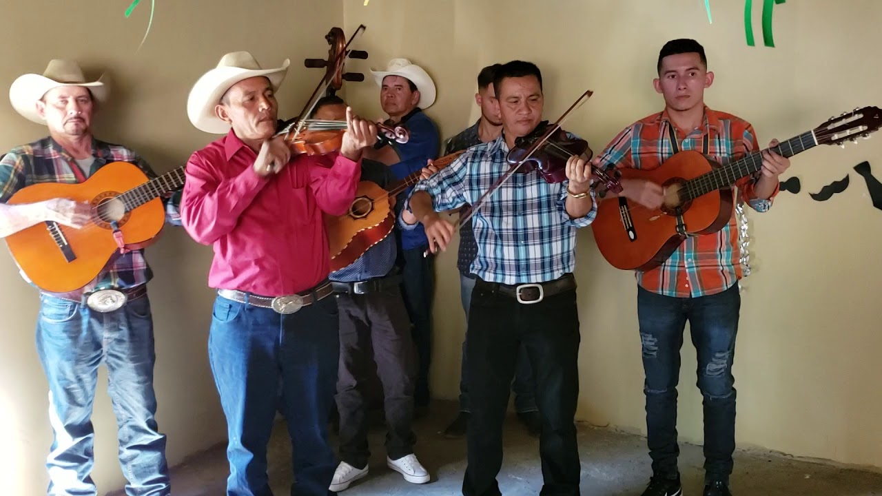 El Pasaporte' Conjunto  Familias Unidas