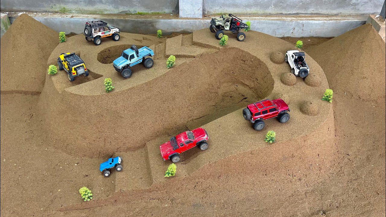 RC Off-Road Cars Face a DANGEROUS Extreme Obstacle Course! 😱🔥