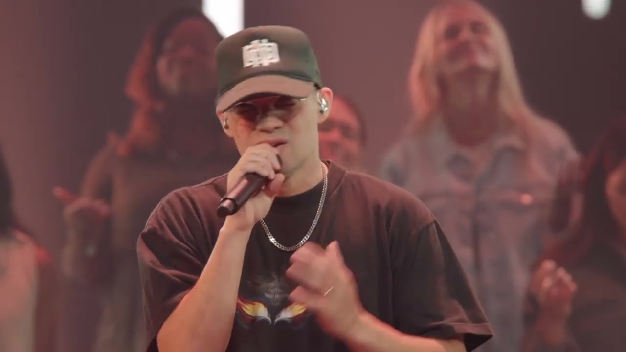 Joy in the Morning [LIVE] feat. Tauren Wells
