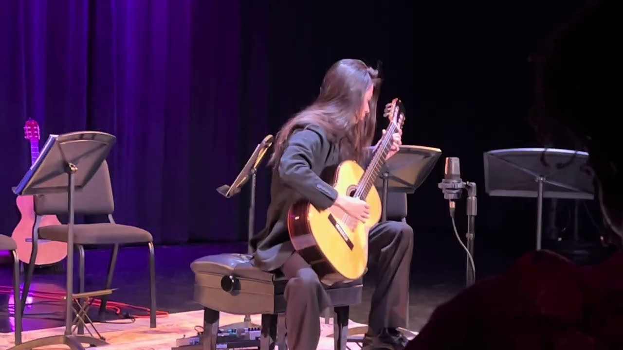 The Old Castle - Classical Guitar (live performance)