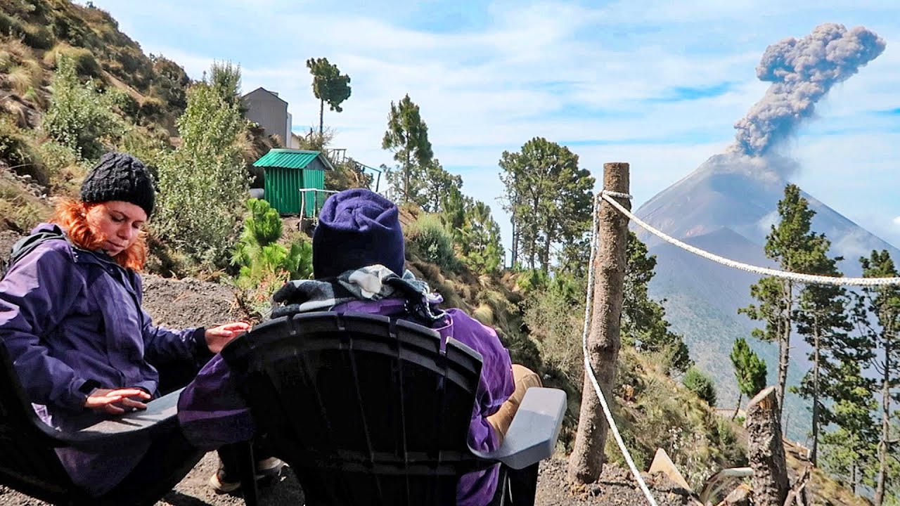 Vivendo de frente pra um vulcão explodindo