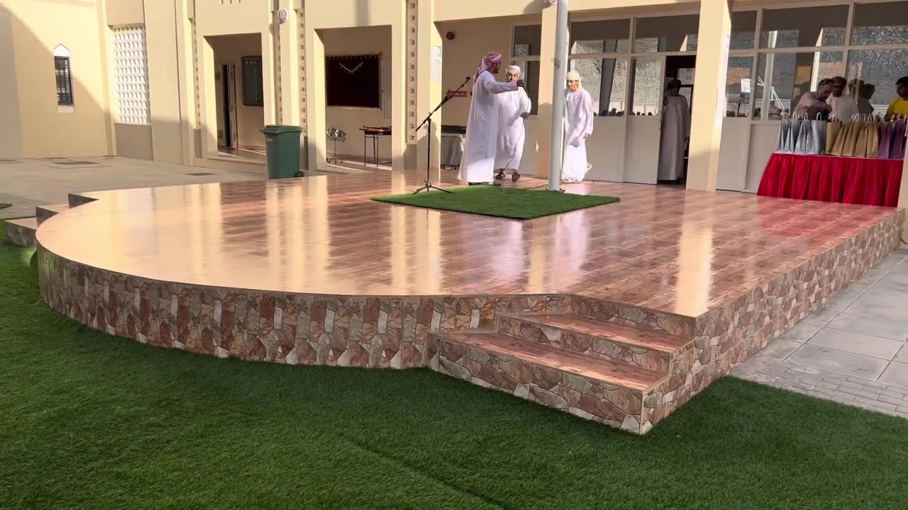 حفل تكريم طلاب مدرسة محمدبن ابراهيم الكندي تحت رعاية الشيخ أحمد بن خلفان الغفيلي عضو وممثل رسمي