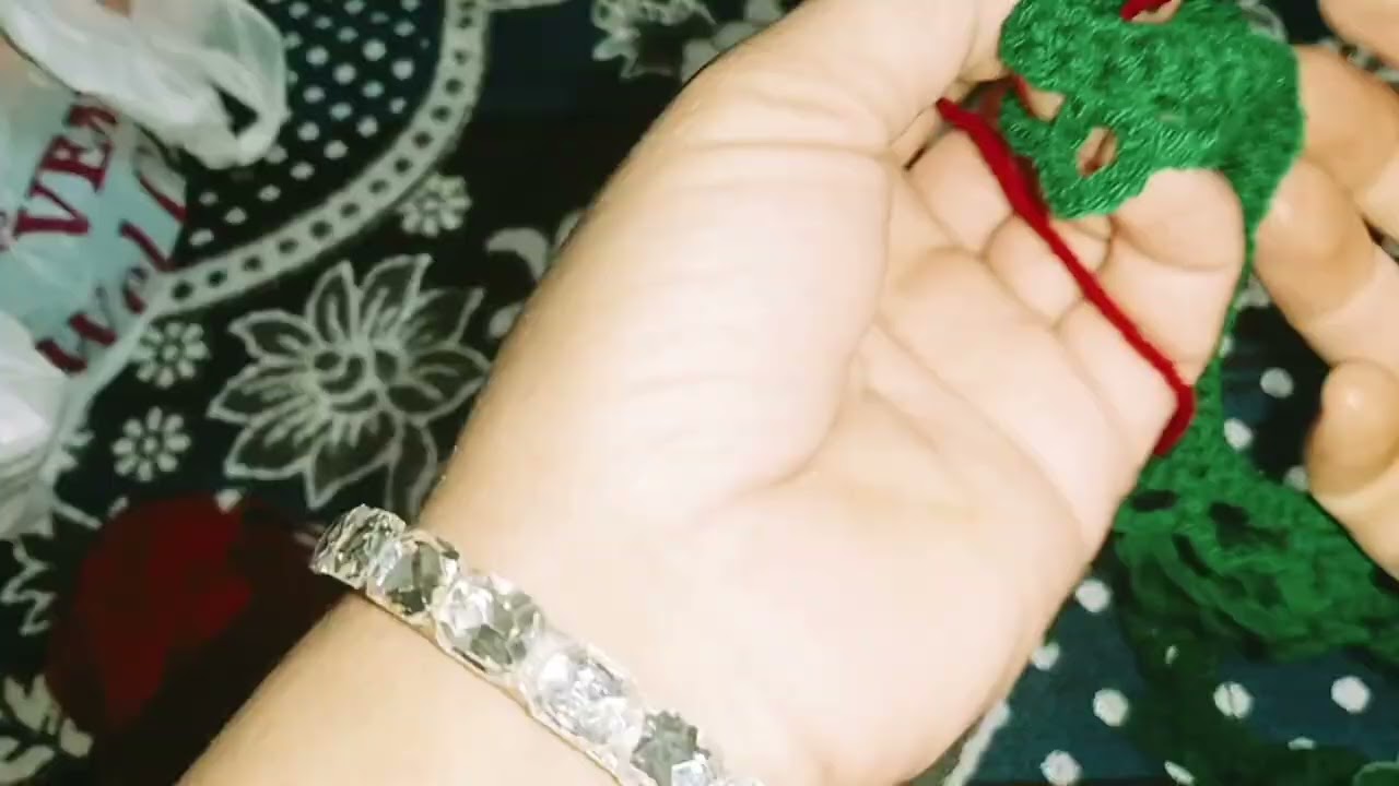 It's so beautiful  superb rose 🌹 flower making ideas with yarn you will love it_ DIY woolen roses ✨