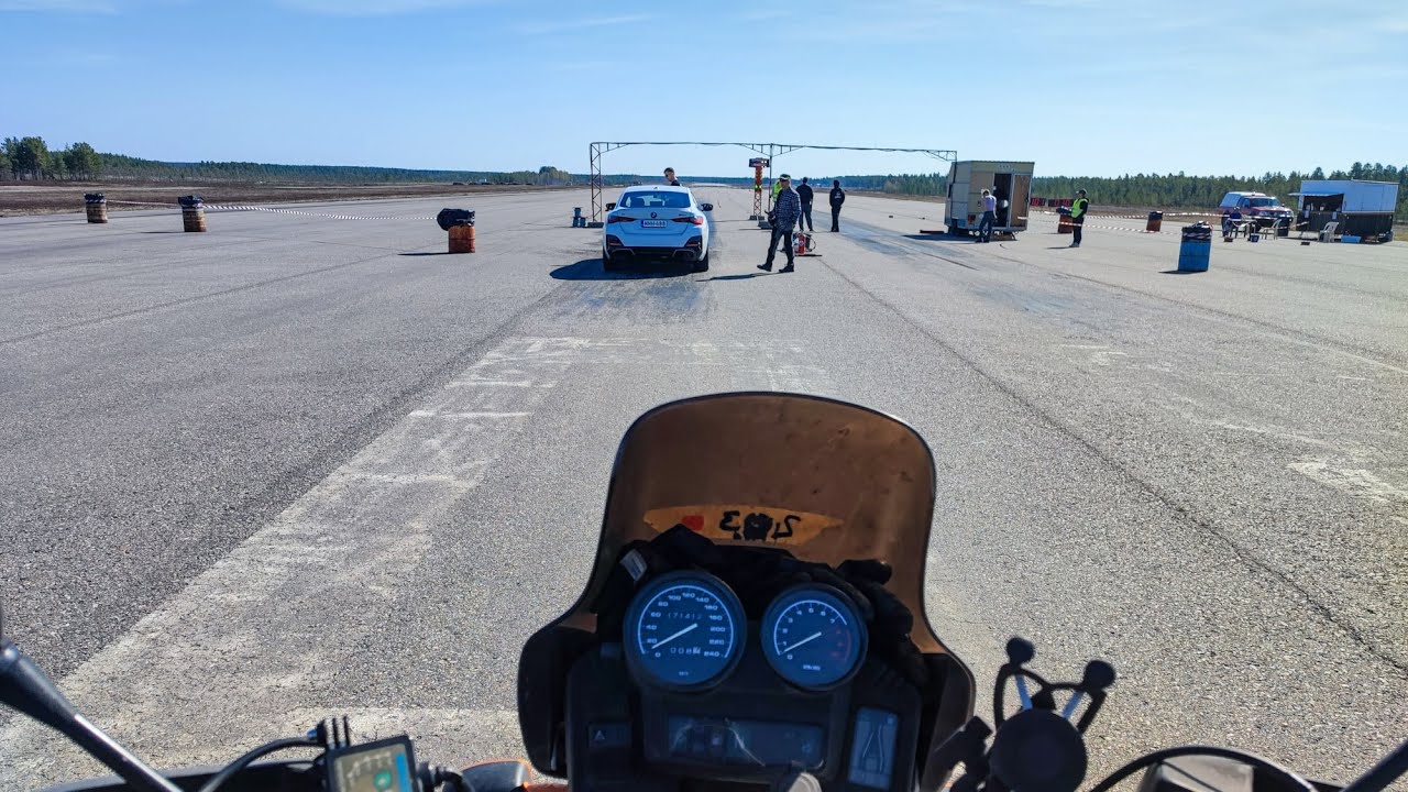 Mopolla neljännesmailia Pudasjärvellä