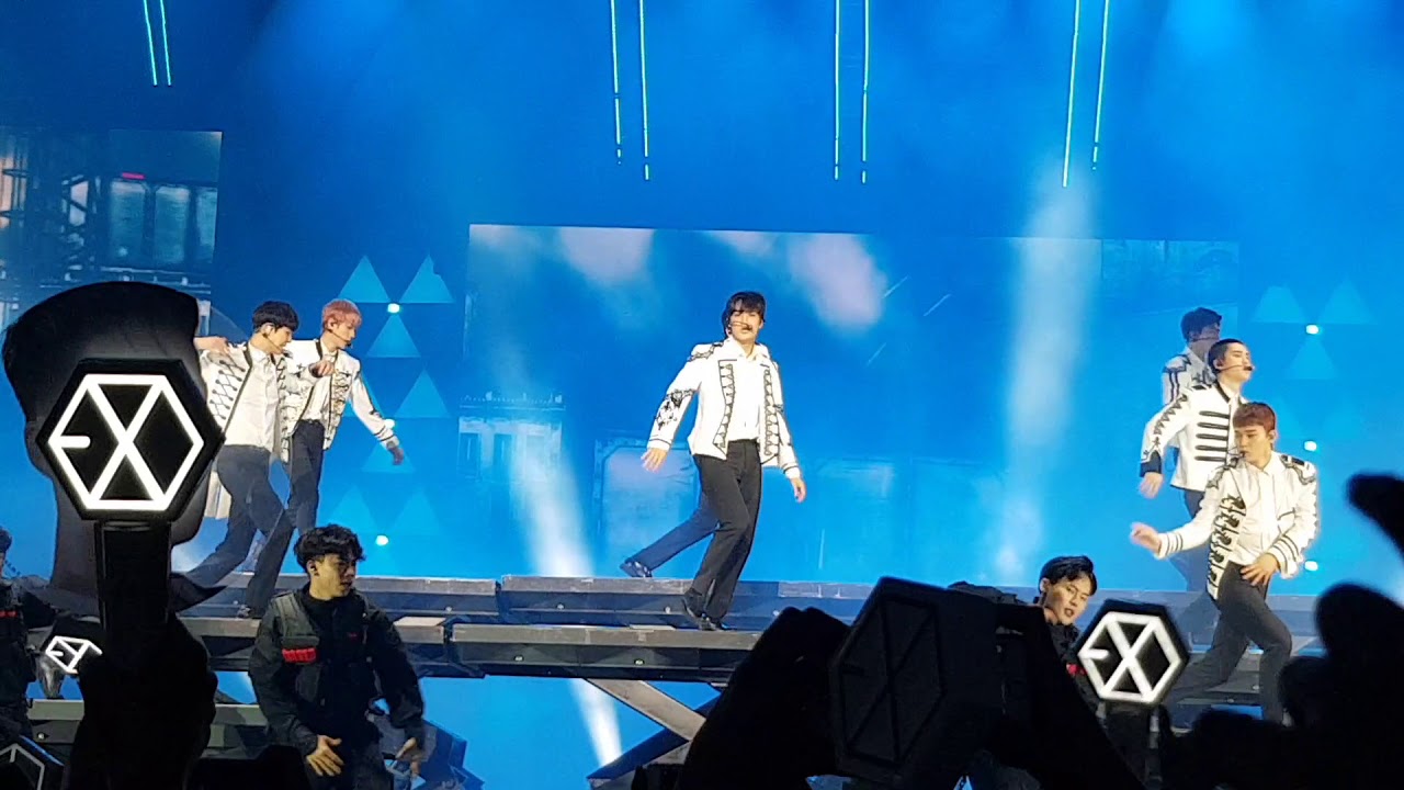 180303 The ElyXiOn in Singapore - Ko Ko Bop + 으르렁(Growl)