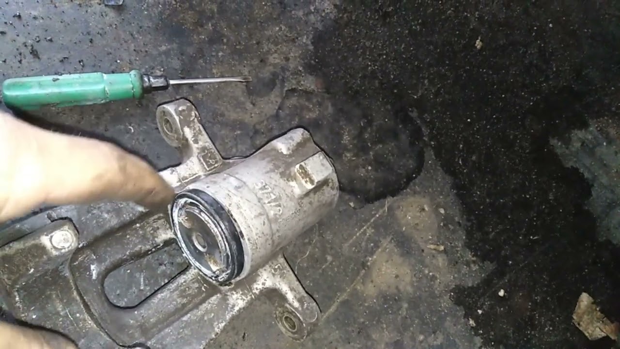 Переборка заднего тормозного суппорта Рено Меган 2