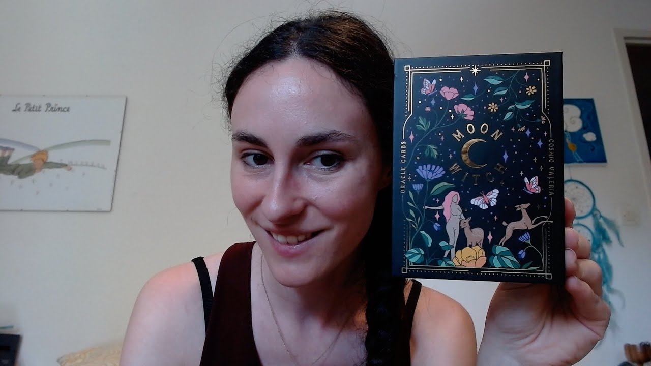 Moon witch de Cosmic Valeria, un oracle pour se reconnecter à sa sorcière intérieure 🖤