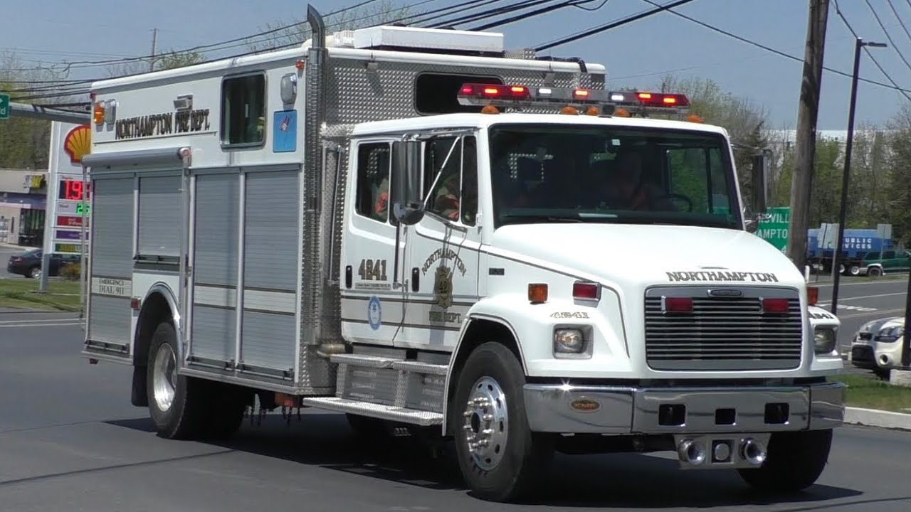 Northampton Fire Department Rescue 4241 Responding 5/14/20