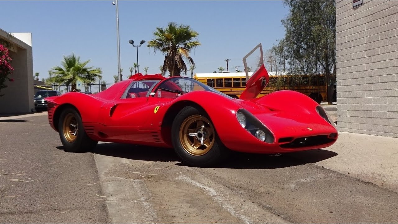 Гоночный автомобиль Ferrari 330 P4 «Tribute» 1967 года в красном цвете и звук двигателя в програм...