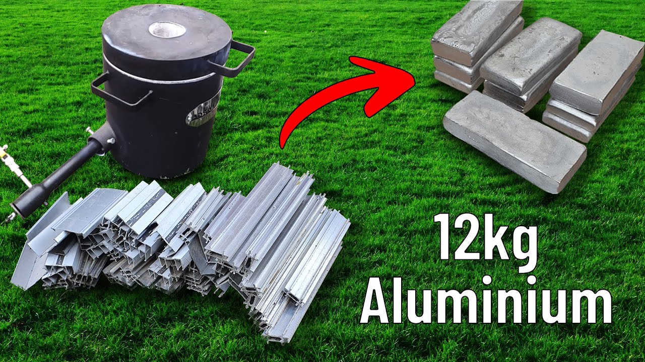 Melting industrial aluminium bar in ingots