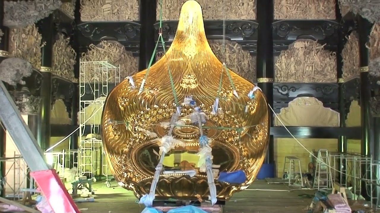 製作記録2007年8月 釈迦堂釈迦坐像光背据付 念佛宗無量壽寺総本山 佛教之王堂　仏教美術の宝箱 　The Buddhist Art of Nenbutsushu