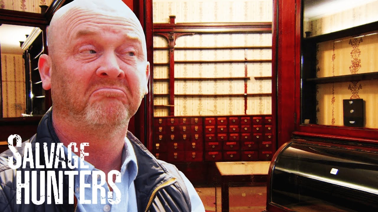 Drew Finds An Entire Victorian Chemist Shop! | Salvage Hunters