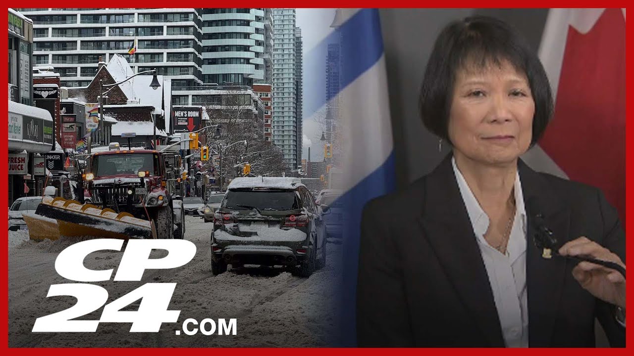 Toronto deploying 100 staff from other divisions to aid in snow clearing: Chow