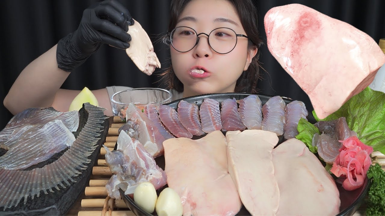 Старелая сырая рыба / Mukbang eating show