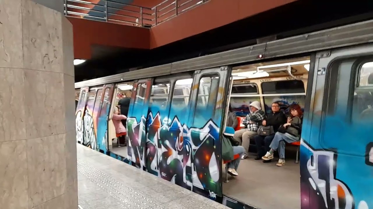 Călătorie cu un metrou Iva Astra între stația Gara de Nord 2 și Basarab 2
