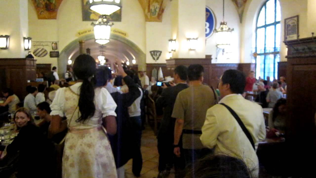 Hofbräuhaus München am Platzl - Drinnen und Draussen