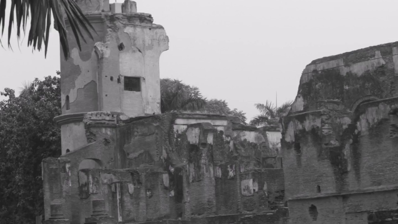 Lucknow Street Life  British Residency 1  Shot by Firoze Shakir