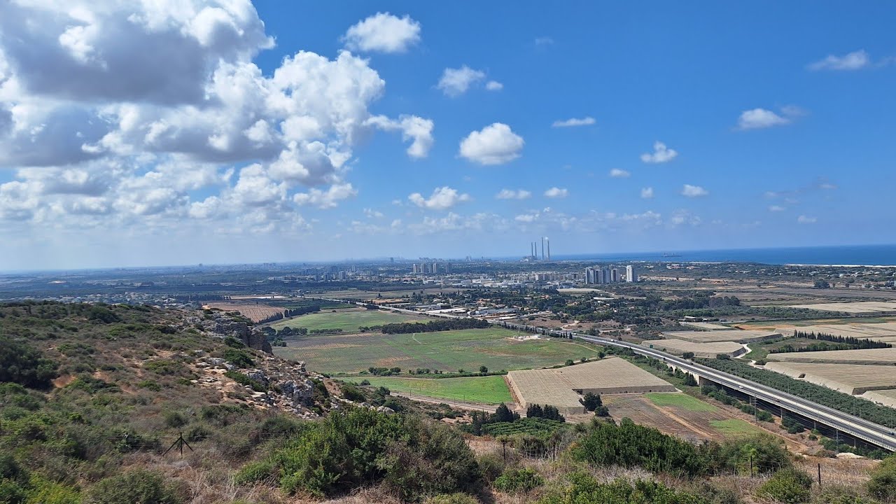 רמת הנדיב, מעיין, הגן של הברון, נוף מדהים וסברס גם. עם מטיילי אמצ