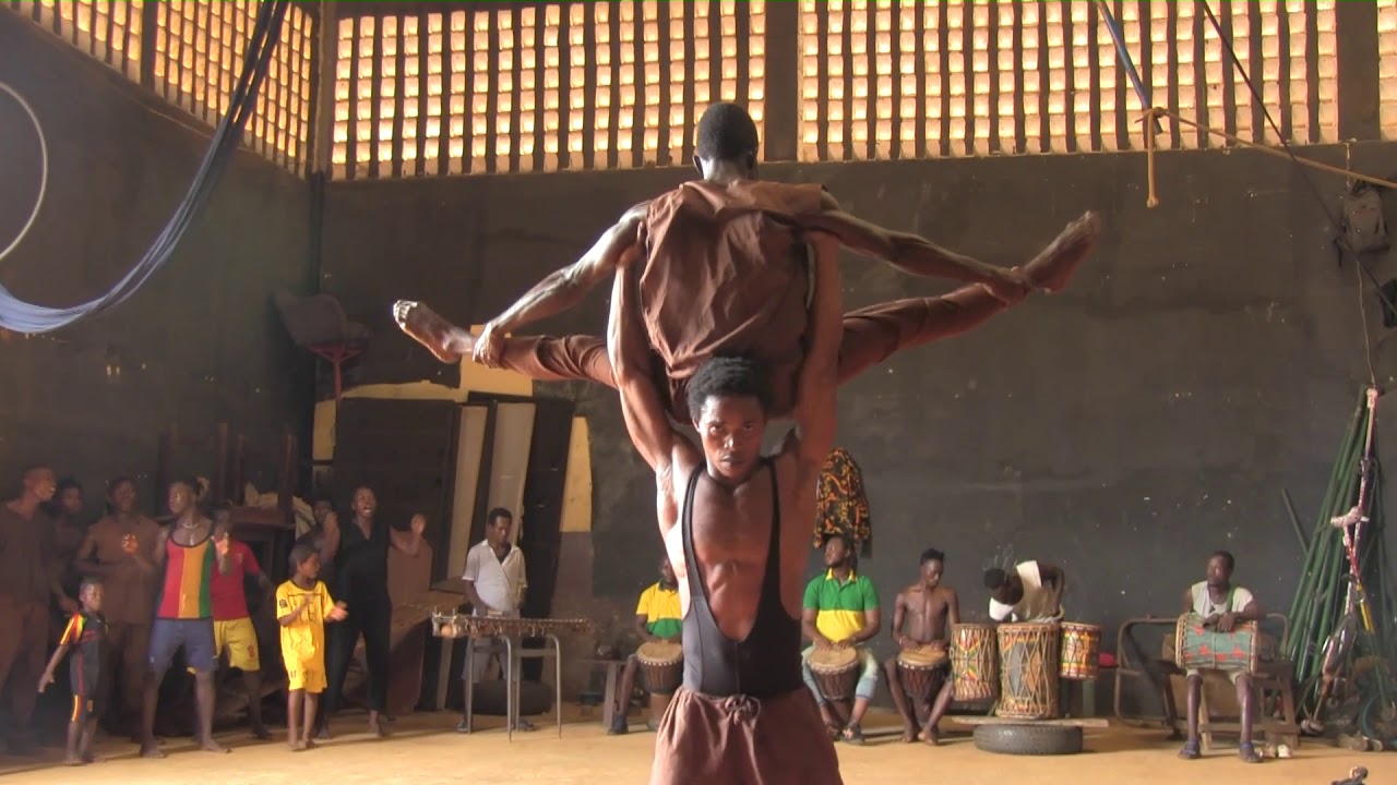Duo 3 acrobaties au sol