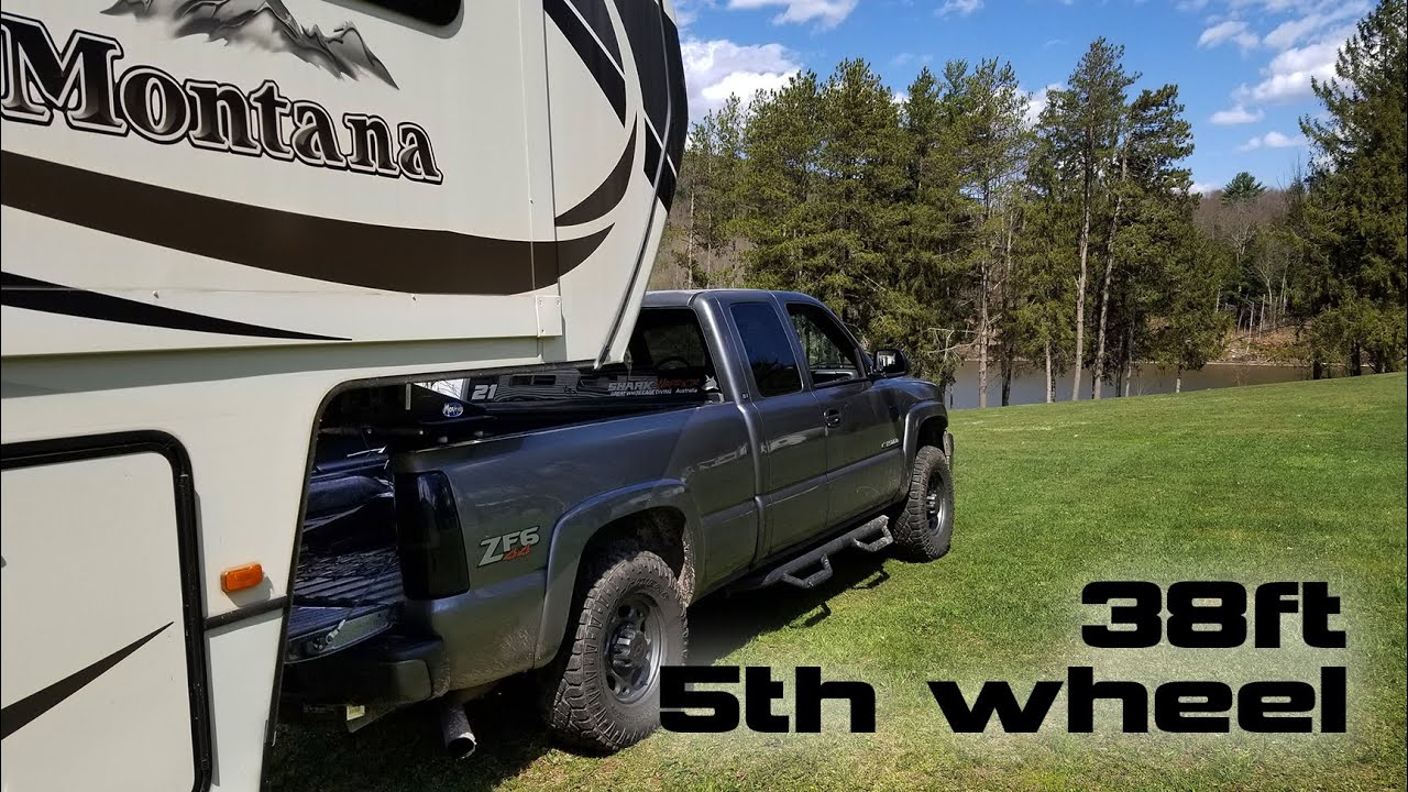 B&W Companion 5th wheel with 8.1 ZF6 Silverado - headed to the lake