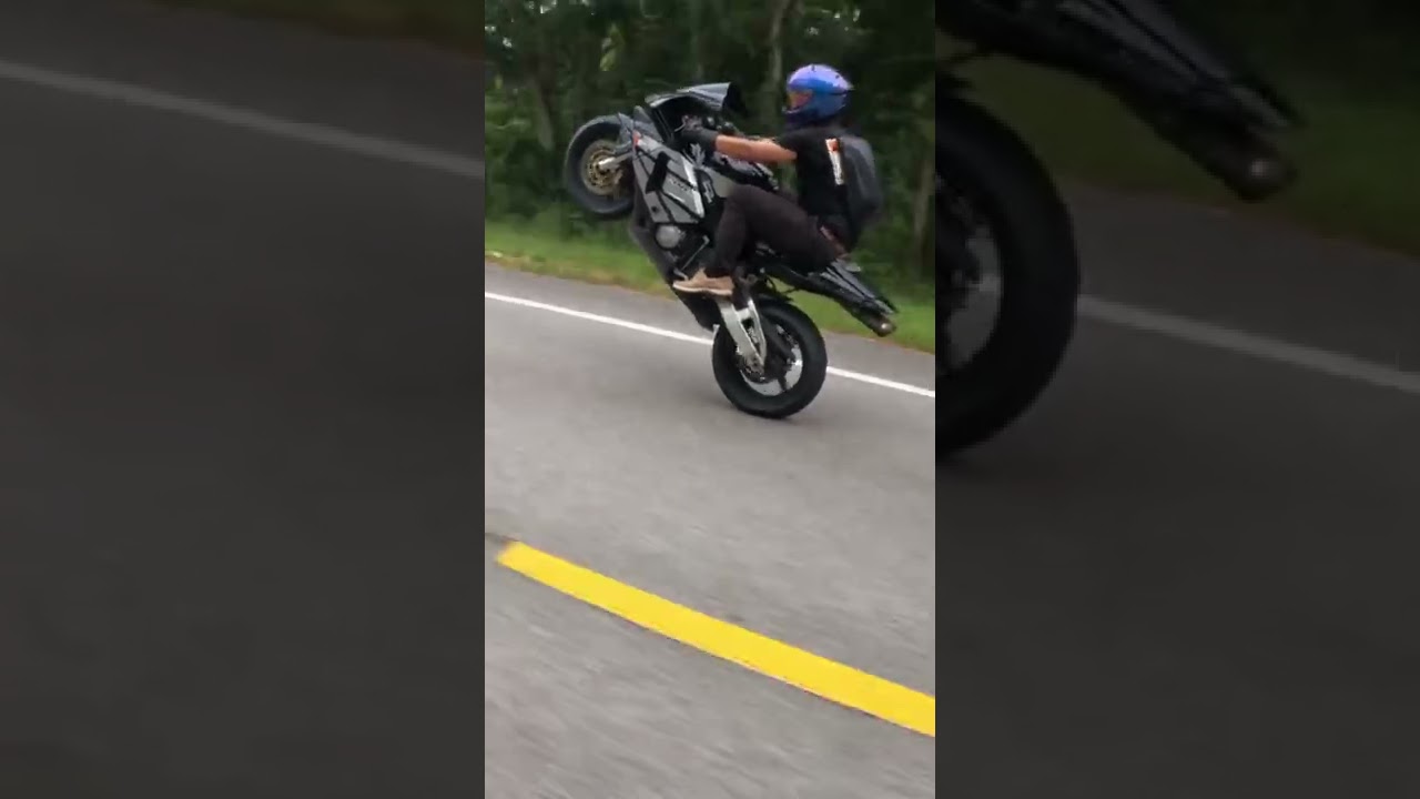 Cbr 600 wheelie #wheelie #bikelife #racing #motorcycle #motogp #honda #cbr #600 #1000 #mt07 #mt09