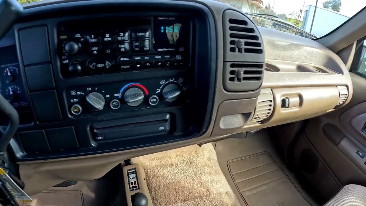 1995 Chevrolet Tahoe cold start 