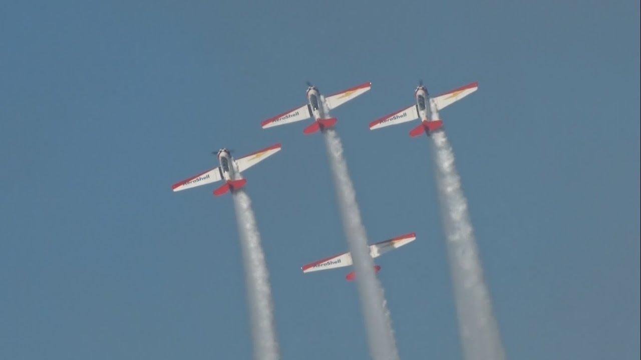EAA AirVenture 2019 - Aeroshell Aerobatic Team