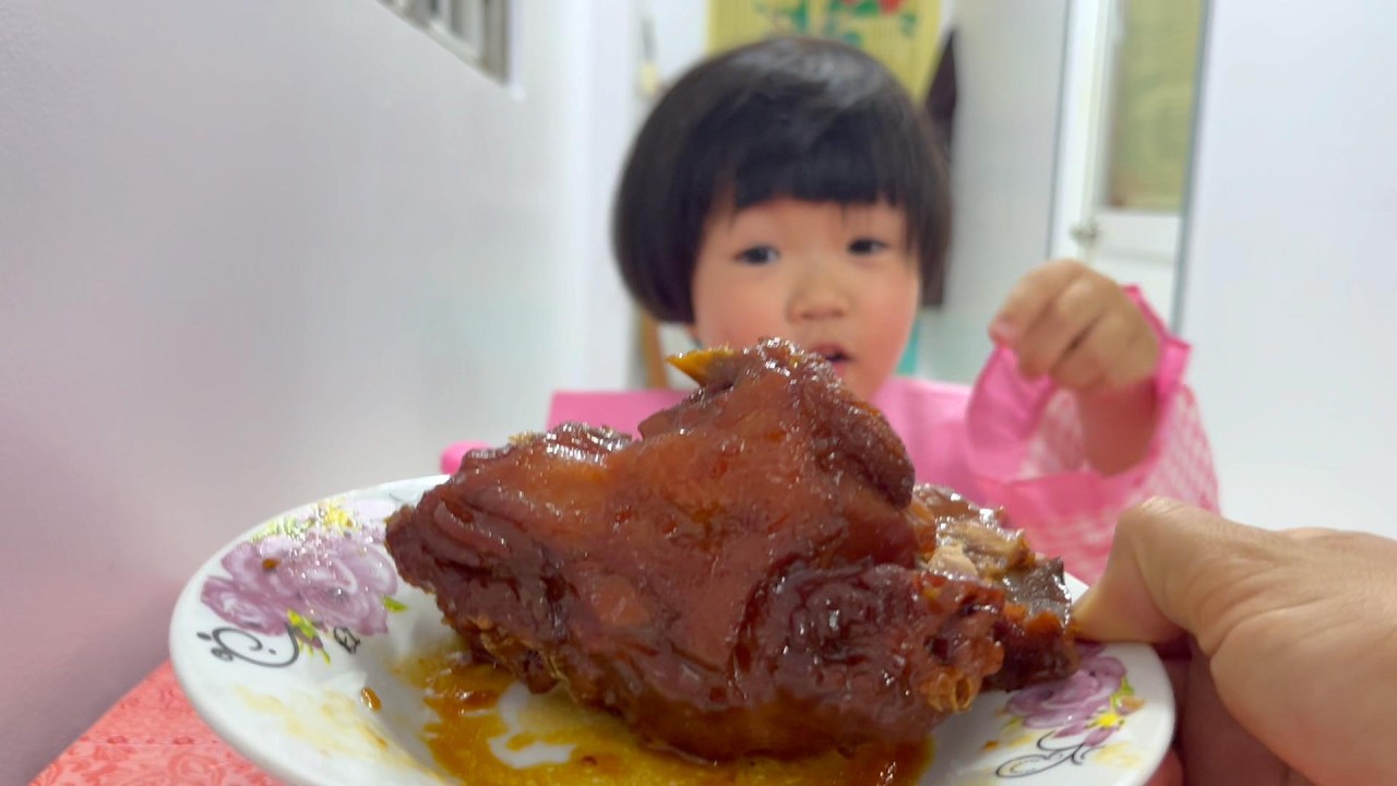 |951| Đi chơi về 3 Na được Ngoại đãi nguyên dĩa thịt vịt khìa ngon bá cháy | Trần Tiên JP Family