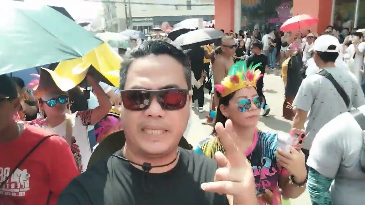 kahit mainit ang dami pa rin tao dito sa sinulog Cebu.      #views #view #video #shortvideo #shorts 