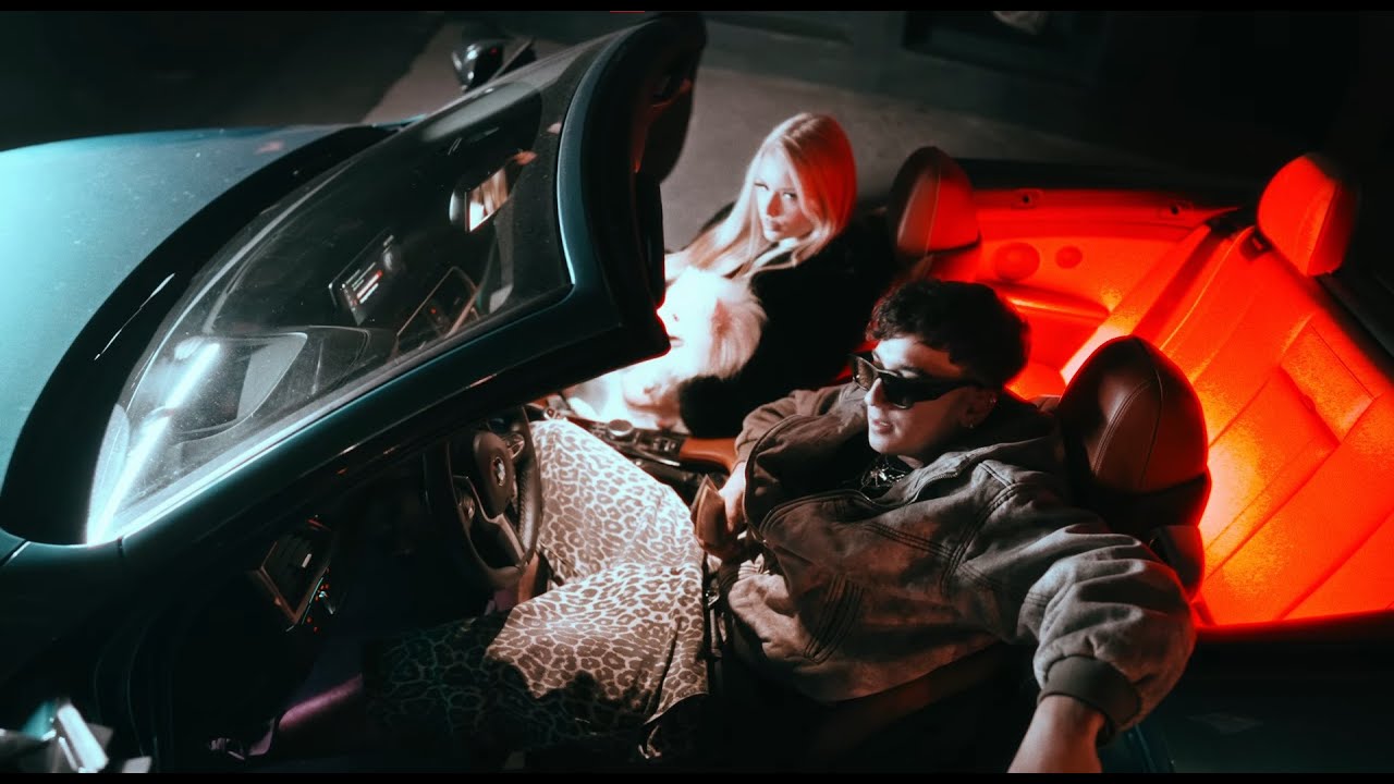 AdelinMM - CATWALK (Official Video)