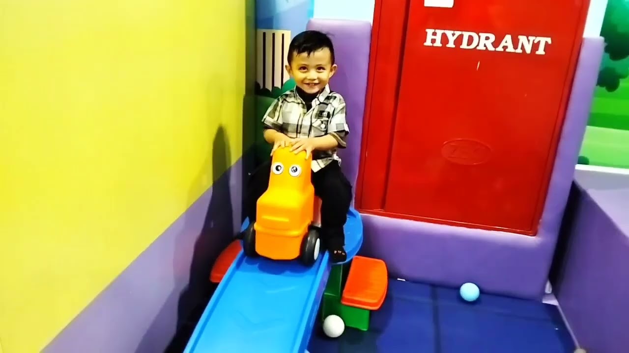 ARSHAKA HAPPY BERMAIN PLAYGROUND HELLO DI MIKO MALL BANDUNG