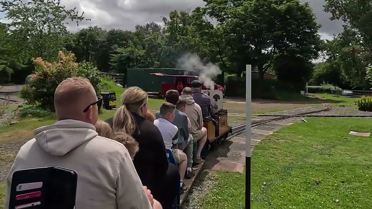 Wolverhampton and District Model Engineering Society / Baggeridge Miniature Railway   (4k)